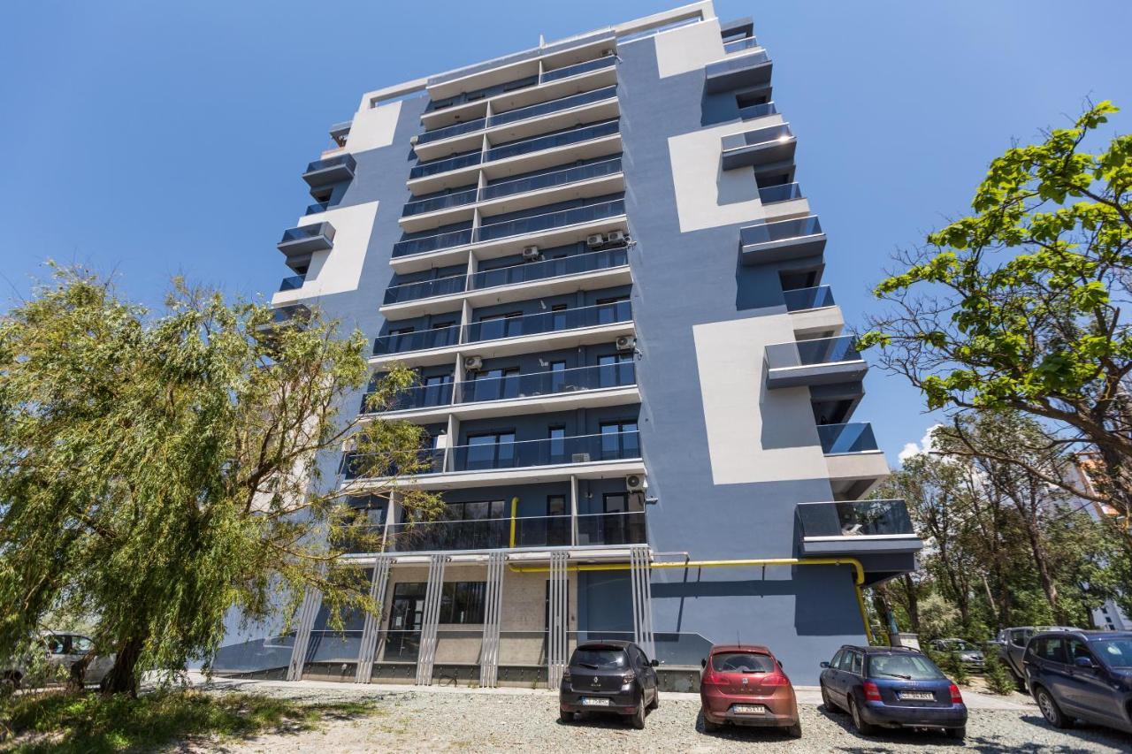 Central Beach Apartment Mamaia Exterior photo